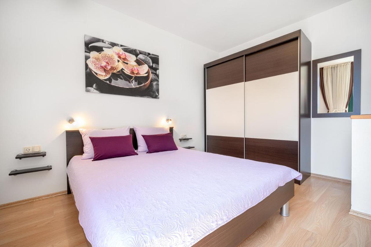 Bebe Apartment Vodice Esterno foto